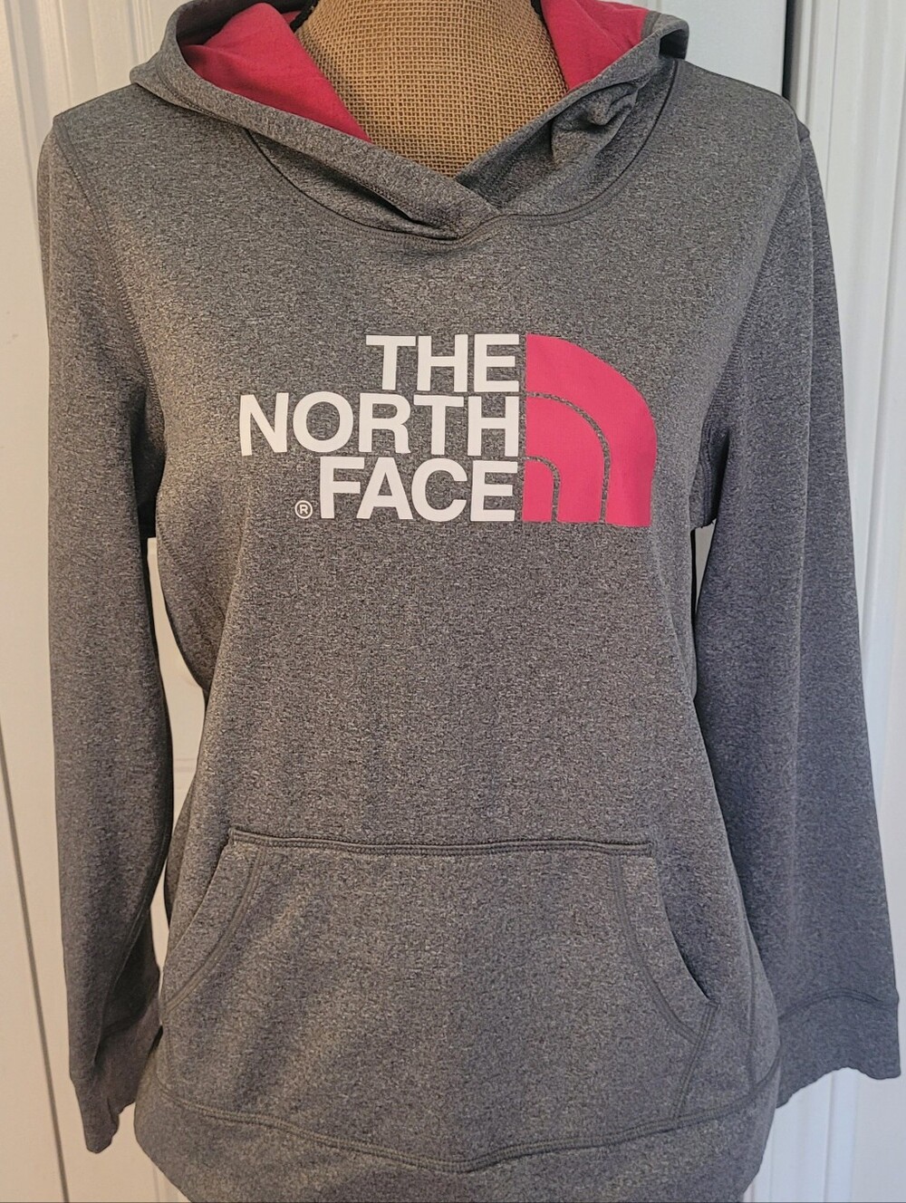 NORTH FACE Charcoal/Hot Pink Graphic Hoodie, EUC, L (Runs Small) - Cute Comfort
